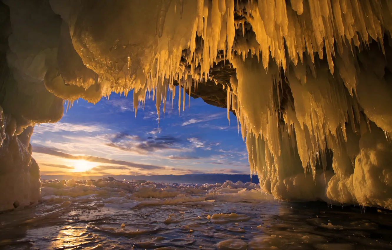 Фото обои лед, закат, озеро, сосульки, Байкал, Россия, грот, Baikal