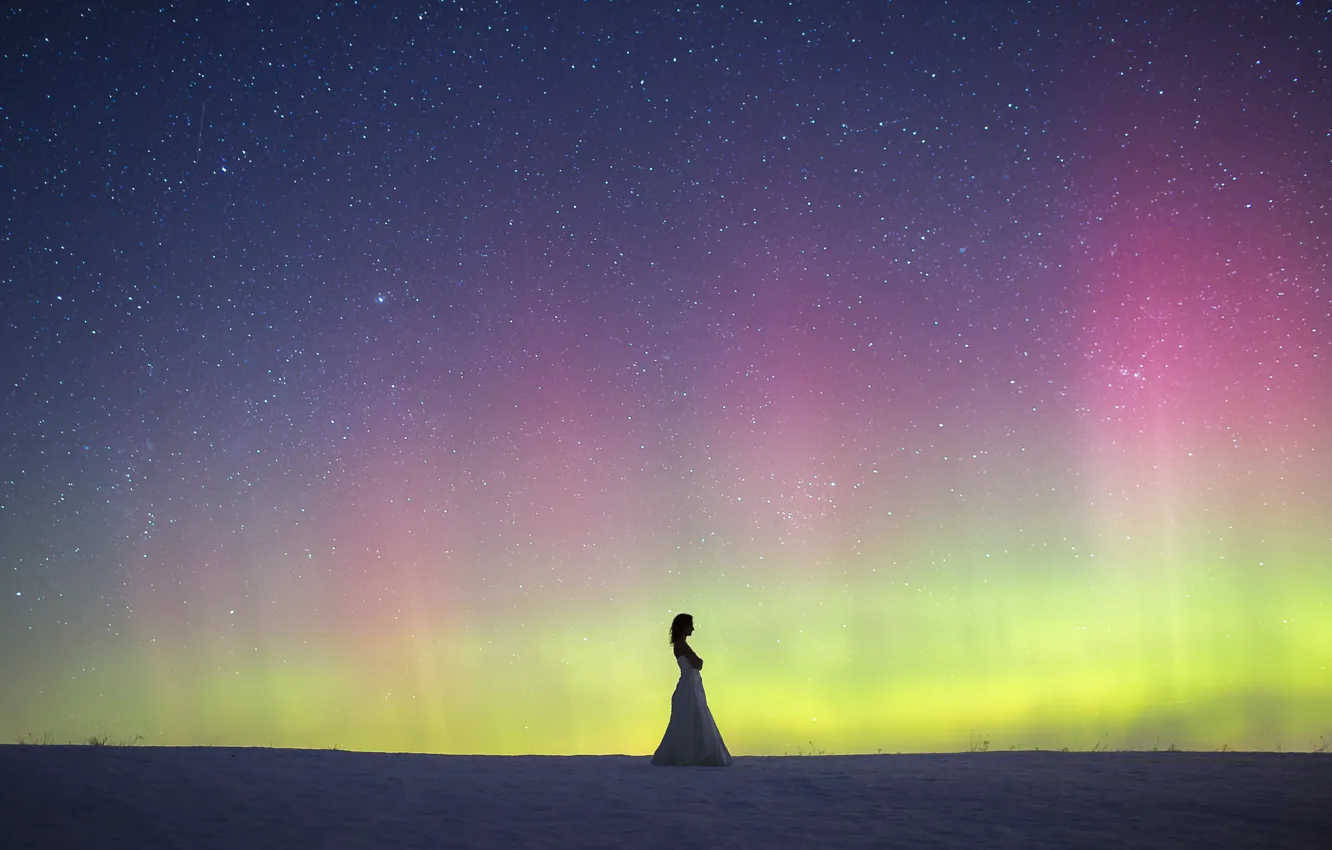 Фото обои woman, winter, snow, northern lights, wedding dress, aurora borealis