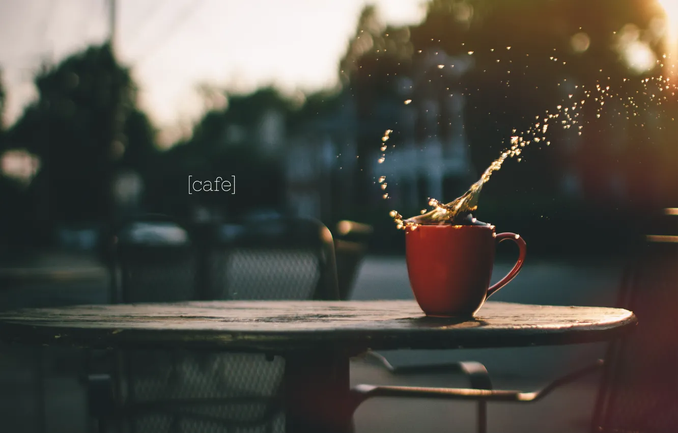 Фото обои брызги, город, кофе, всплеск, чашка, кафе