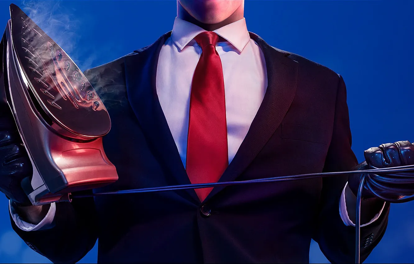 Фото обои перчатки, мужчина, утюг, строгий костюм, Hitman 2