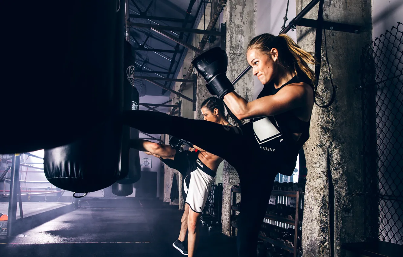 Фото обои girl, workout, kickboxing