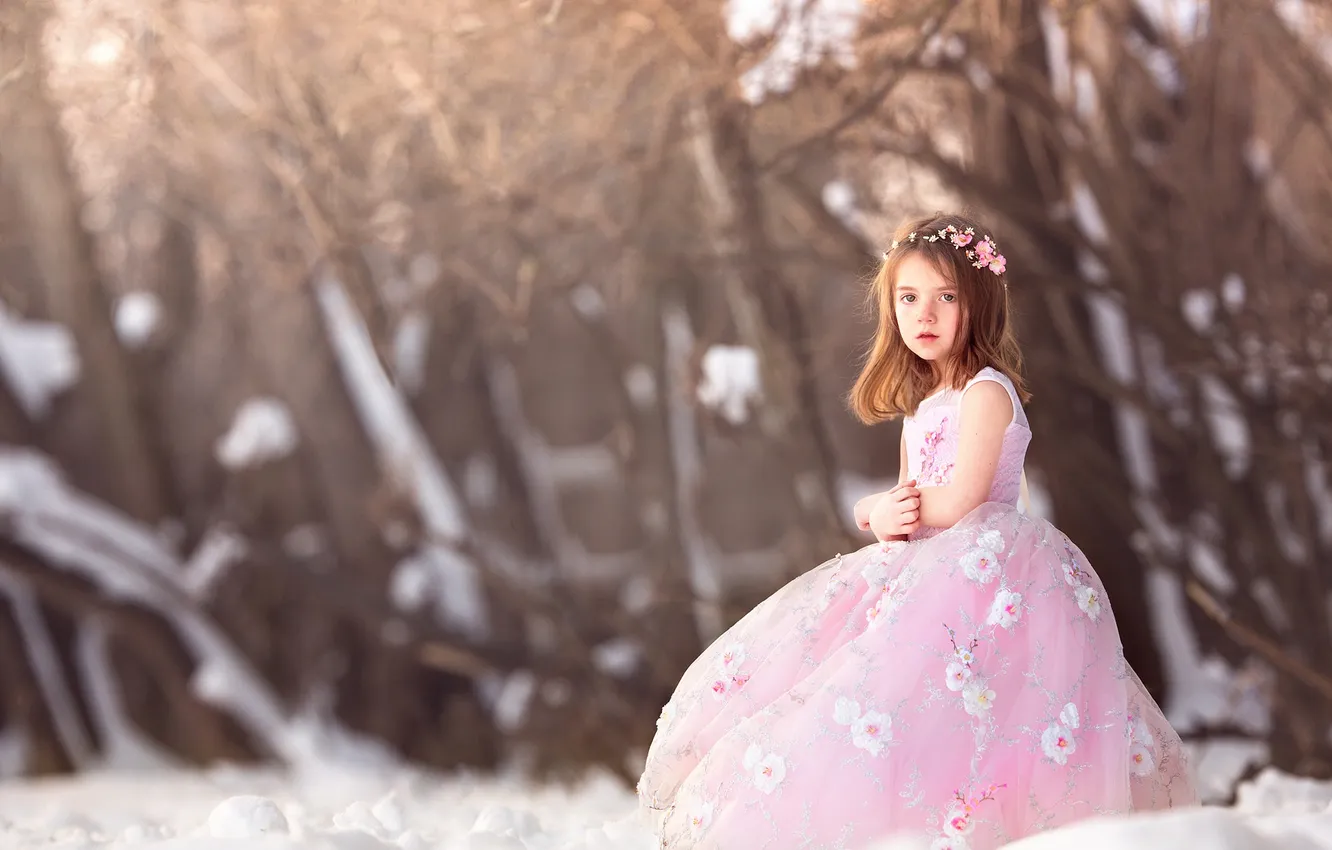 Фото обои зима, платье, девочка, Waiting for Spring