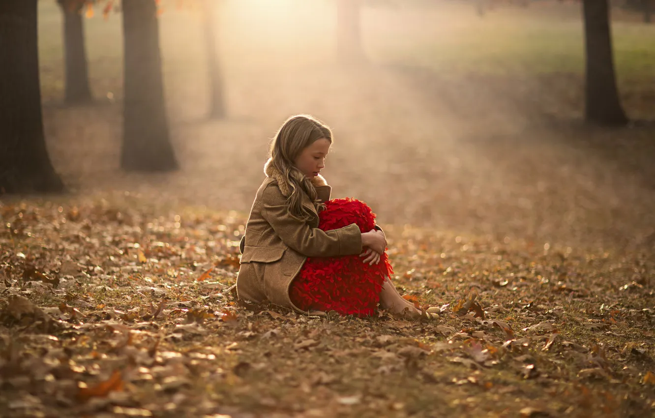 Фото обои листья, девочка, пальто, боке