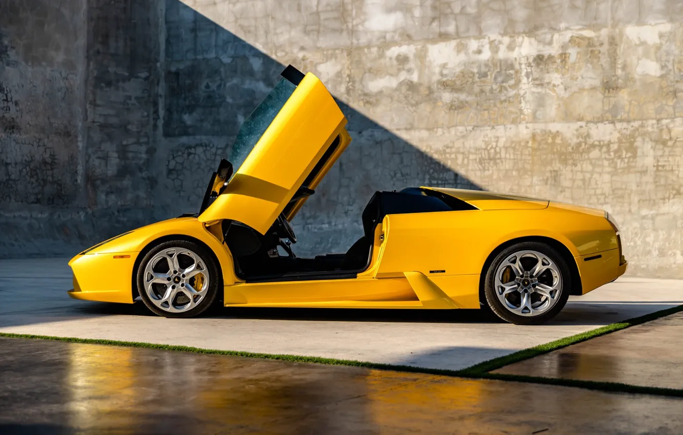Фото обои Lamborghini, yellow, Murcielago, lambo door, Lamborghini Murcielago Roadster