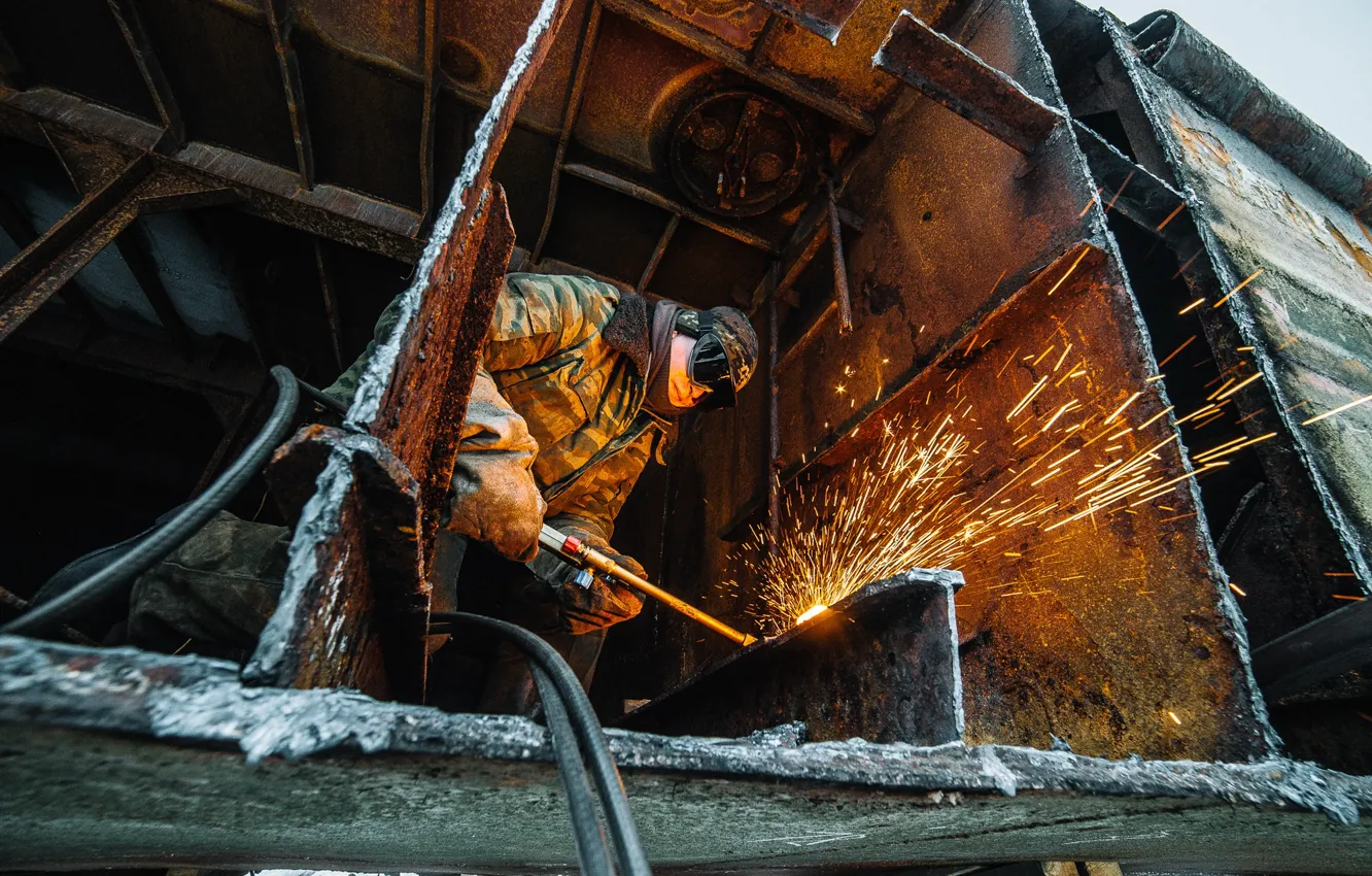 Фото обои cutter, sparks, welder, oxalacetylene