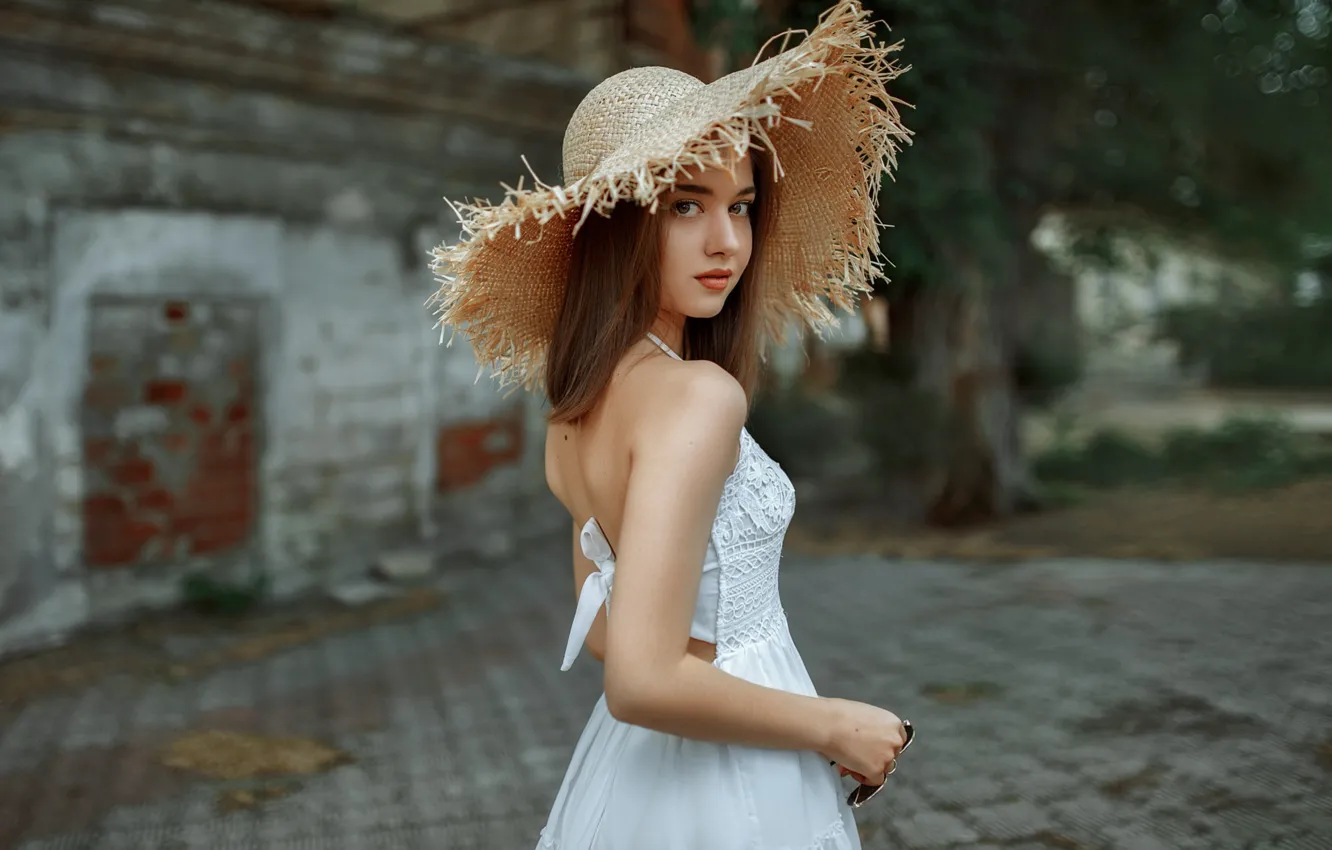 Фото обои взгляд, девушка, поза, шляпа, платье, красивая, Лолита, Andrey Metelkov