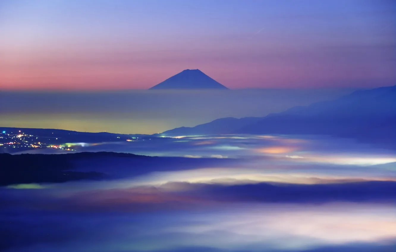 Фото обои облака, пейзаж, горы, природа, город, рассвет, Япония, Фудзи