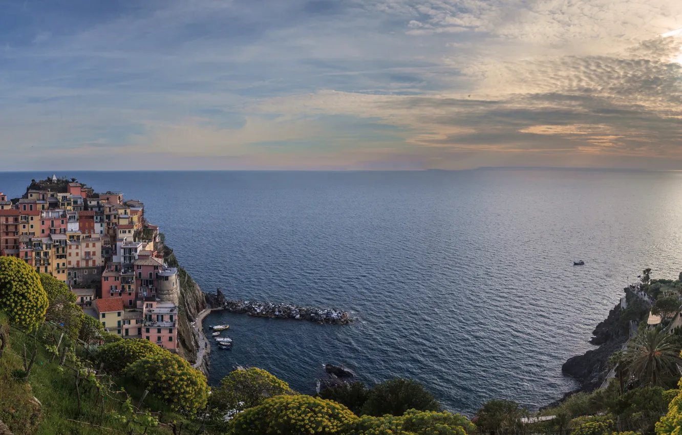 Фото обои море, побережье, здания, дома, бухта, горизонт, Италия, панорама