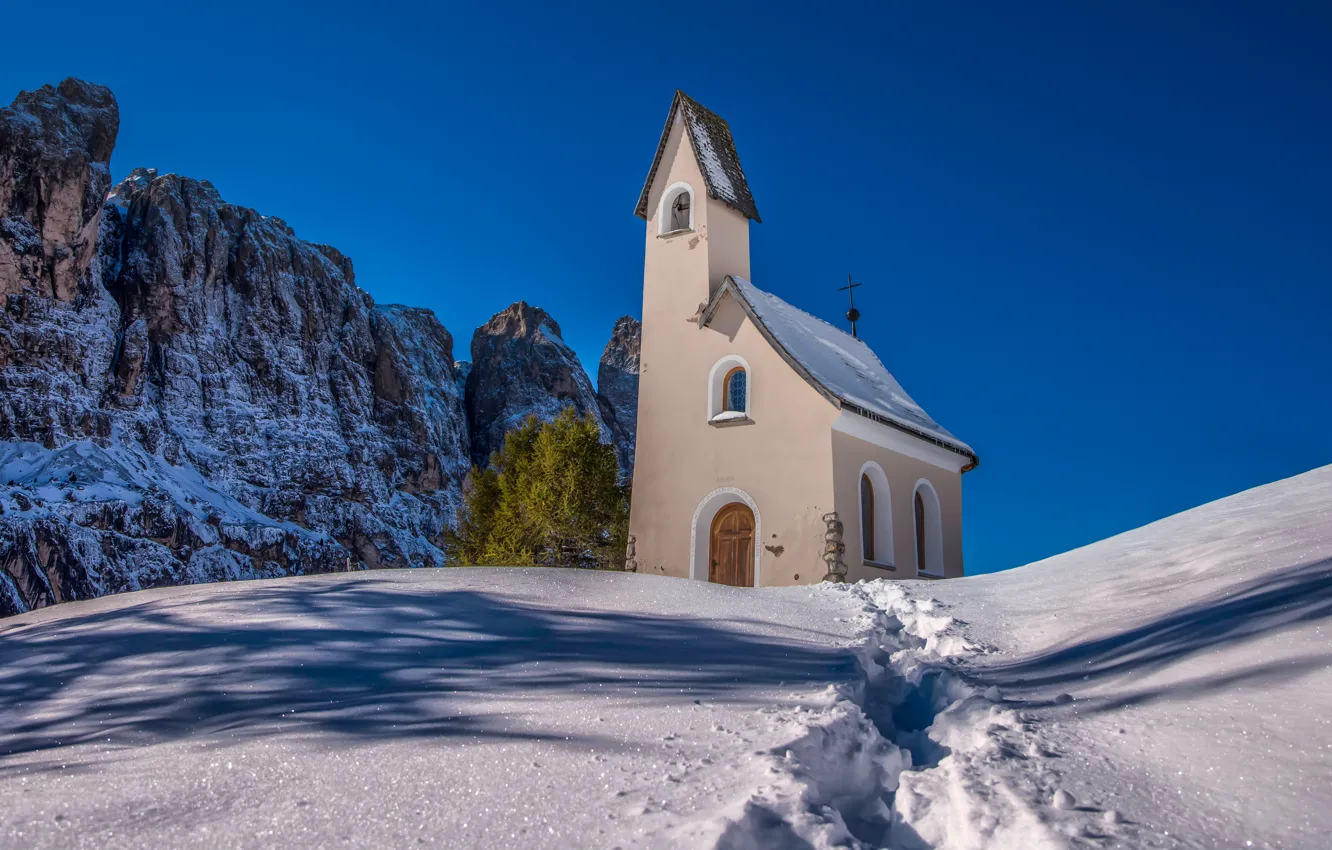 Фото обои снег, горы, Италия, сугробы, часовня, Italy, Доломитовые Альпы, Южный Тироль