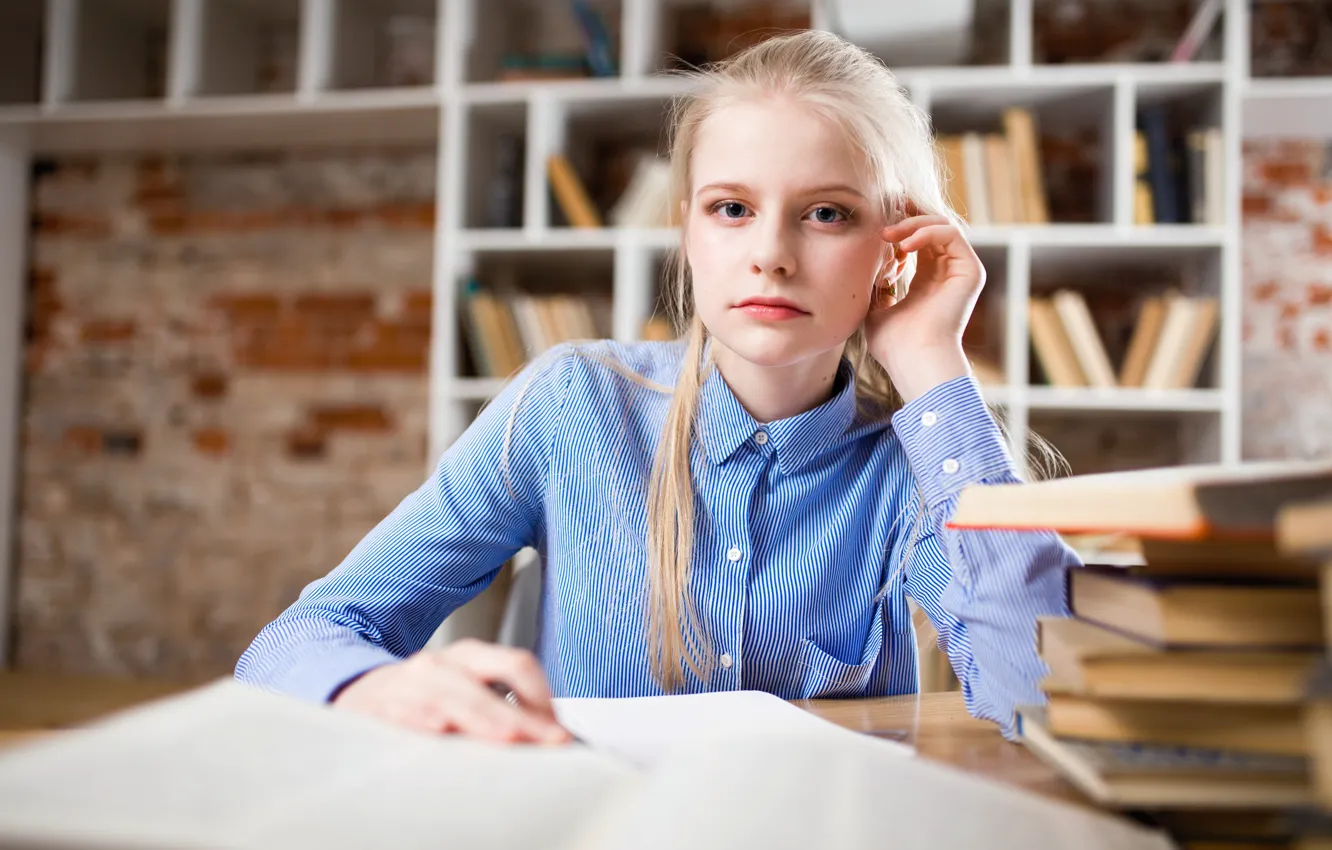 Фото обои взгляд, учеба, книги, красивая девушка, look, beautiful girl, задание, books