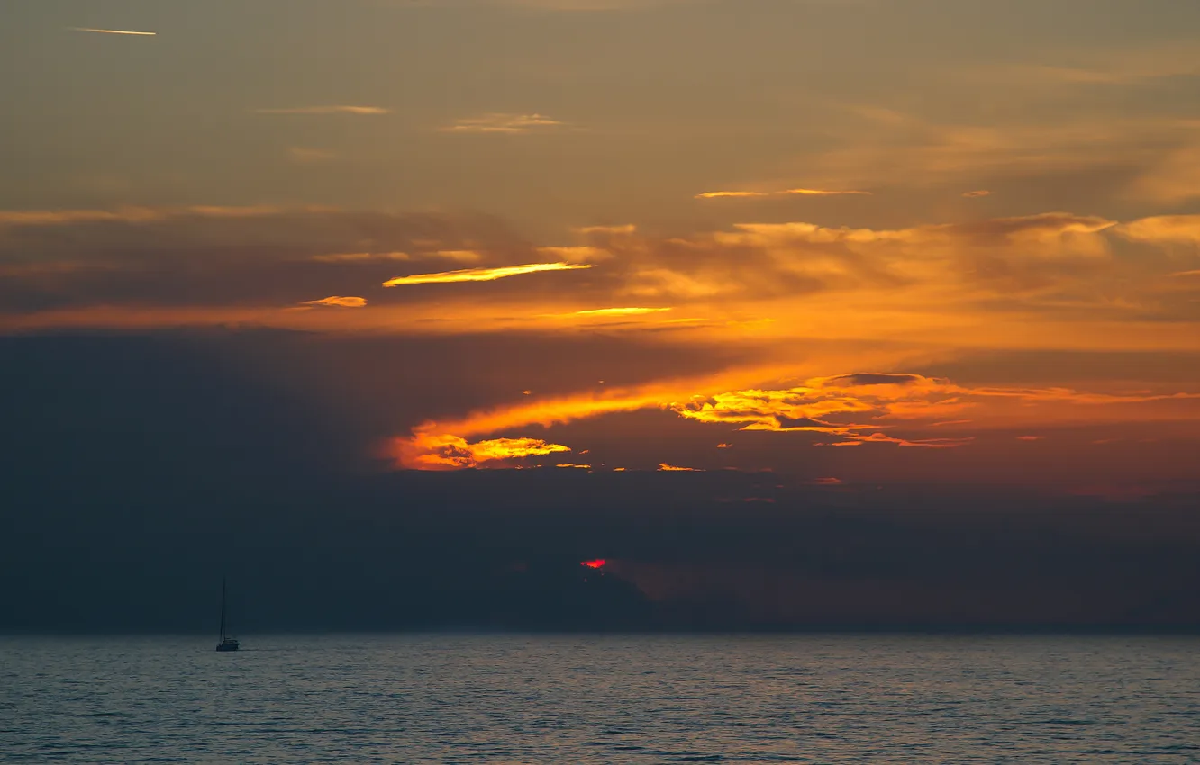 Фото обои море, небо, закат, гладь, лодка