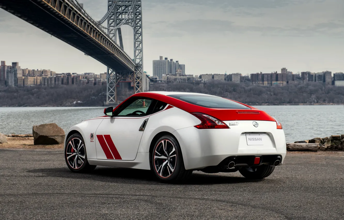 Фото обои асфальт, купе, Nissan, красно-белый, 370Z, 50th Anniversary Edition, 2020, 2019