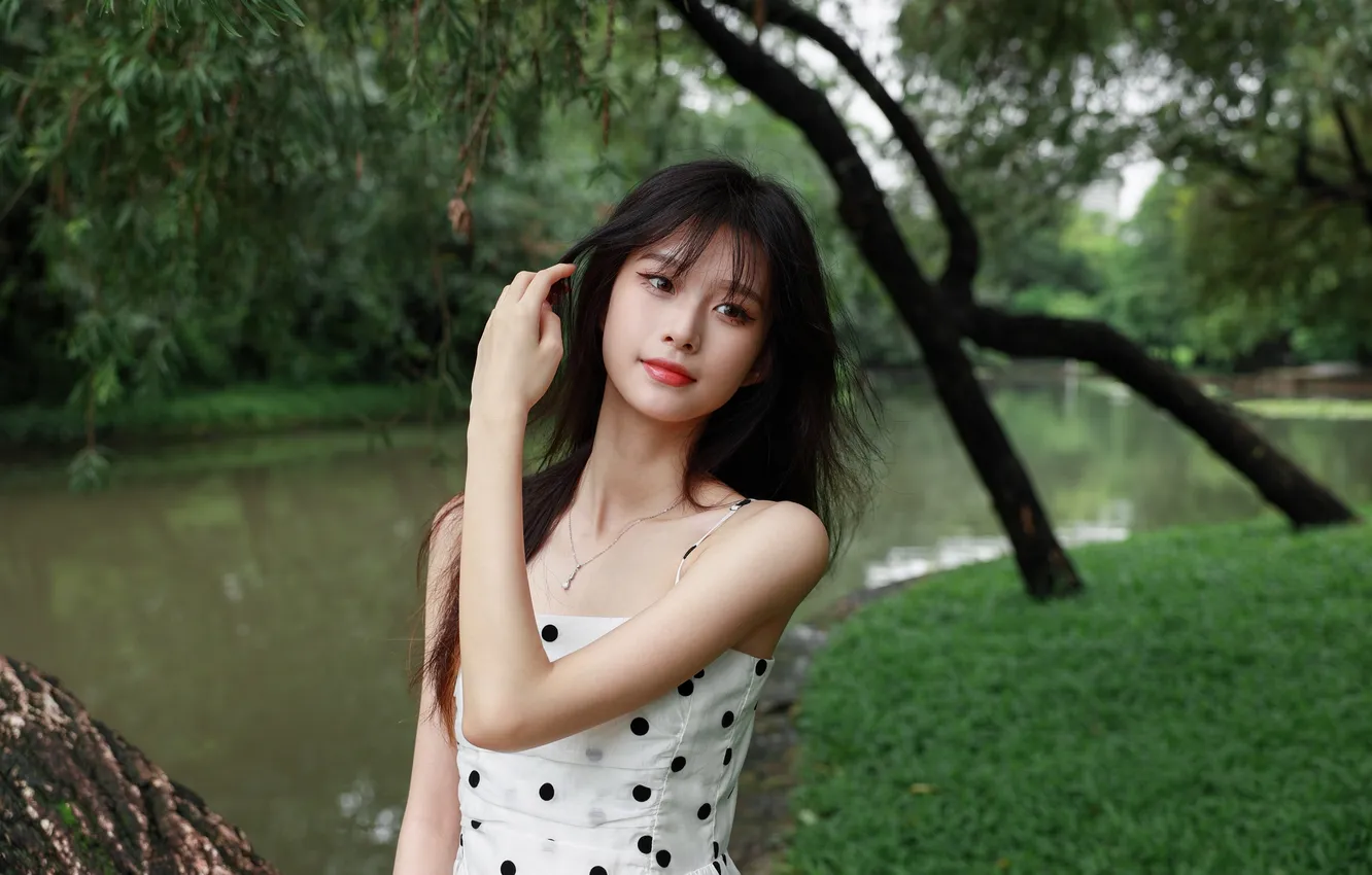 Фото обои Beautiful, Asian, Model, Tree, Water, Smile, Woman, River