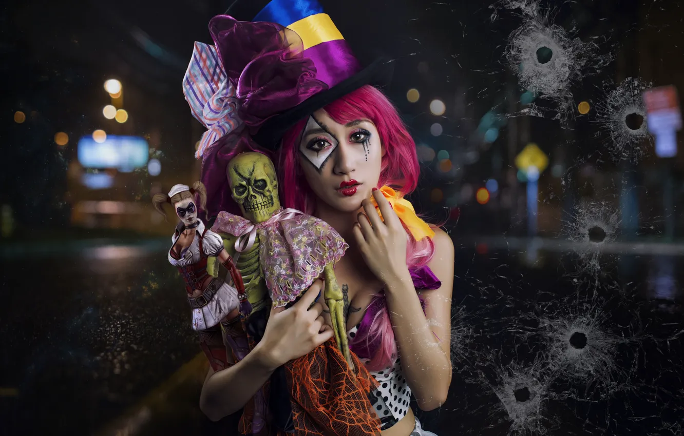 Фото обои взгляд, девушка, настроение, куклы, шляпа, азиатка, цилиндр, клоунесса