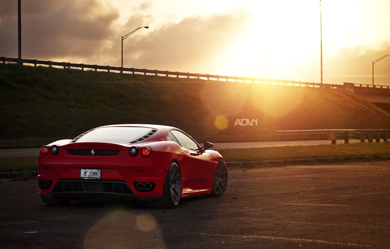 Фото обои солнце, красный, трасса, вечер, тачка, F430, Ferrari, red