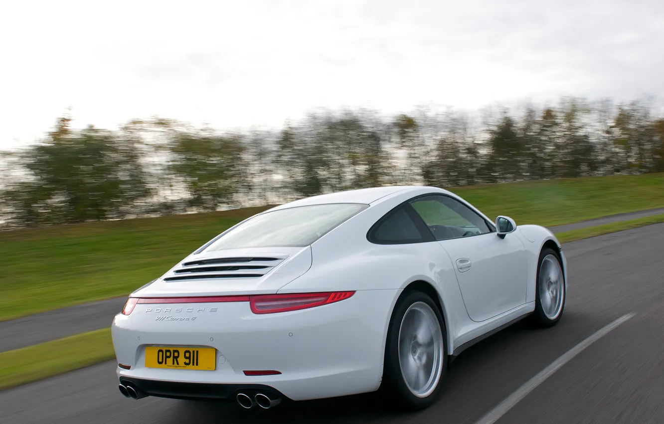 Фото обои дорога, машина, 911, Porsche, Carrera 4, вид сзади, Coupe