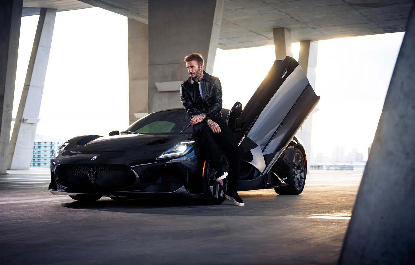 Фото обои поза, купе, мазератти, David Beckham, футболист, Дэвид Бекхэм, Coupe, черный кузов