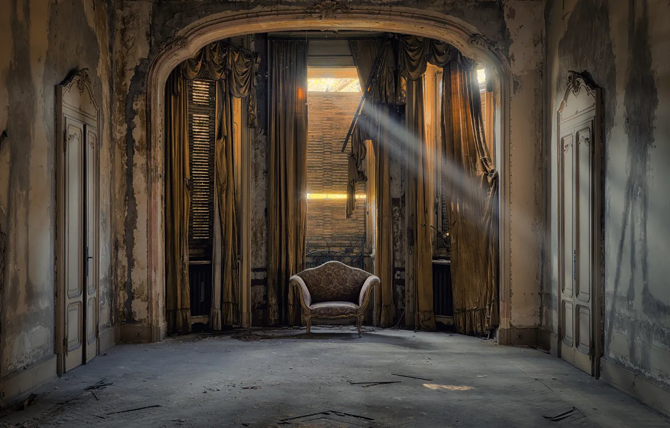 Фото обои room, sunlight, armchair, abandoned, decay, sunray
