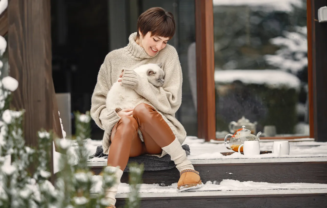 Фото обои зима, кот, девушка, дома, ступени