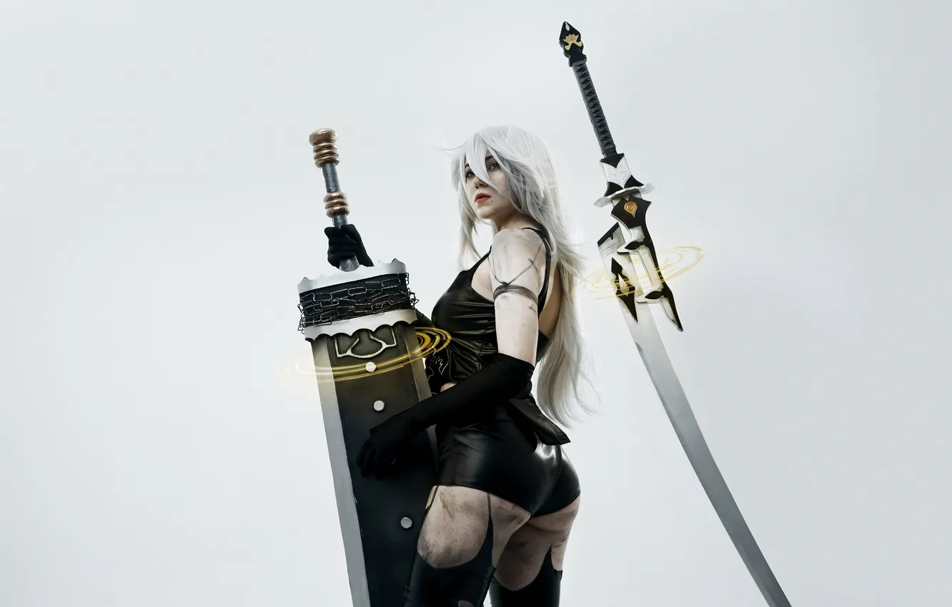 Фото обои sword, ass, model, women, cosplay, gloves, white hair, white background