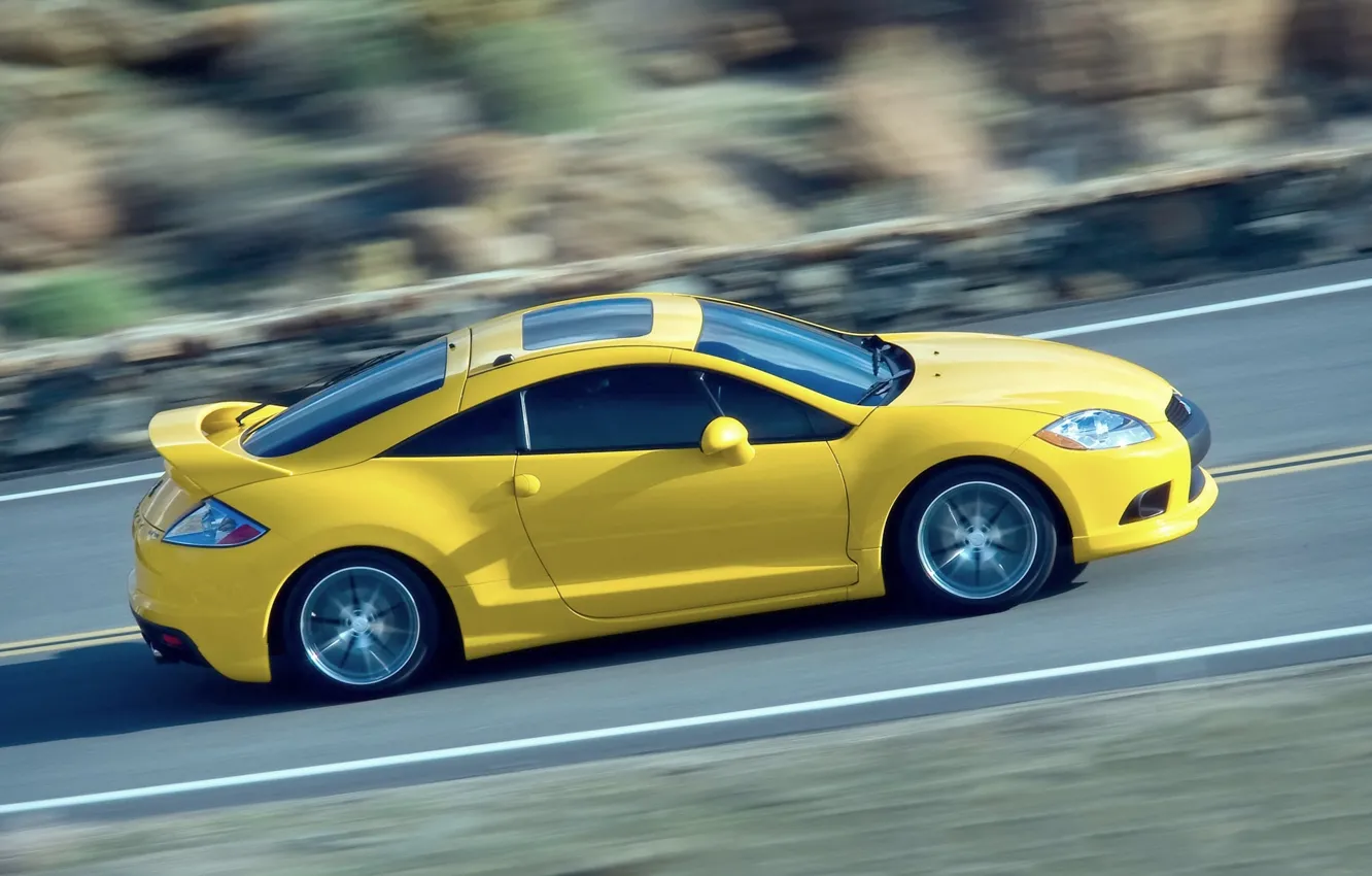 Фото обои Авто, Желтый, Mitsubishi, eclipse, Вид сбоку, В движении