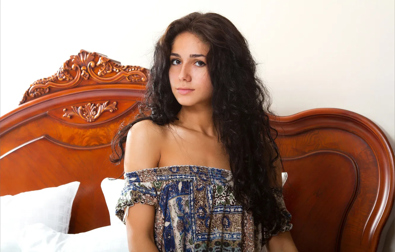 Фото обои long hair, model, brunette, gorgeous, photoshoot, posing, beautiful face, tanned babe