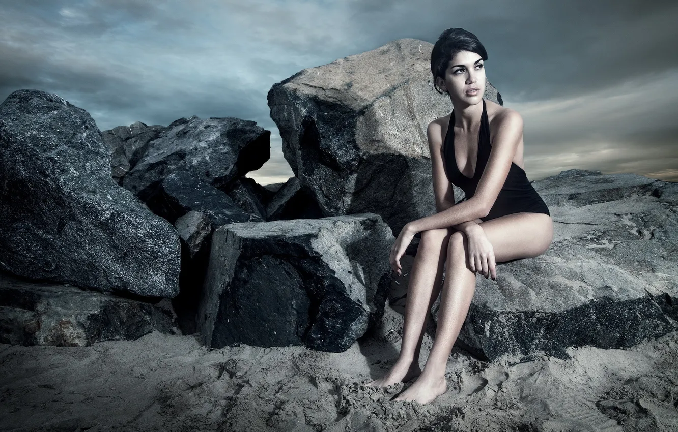 Фото обои пляж, девушка, камни