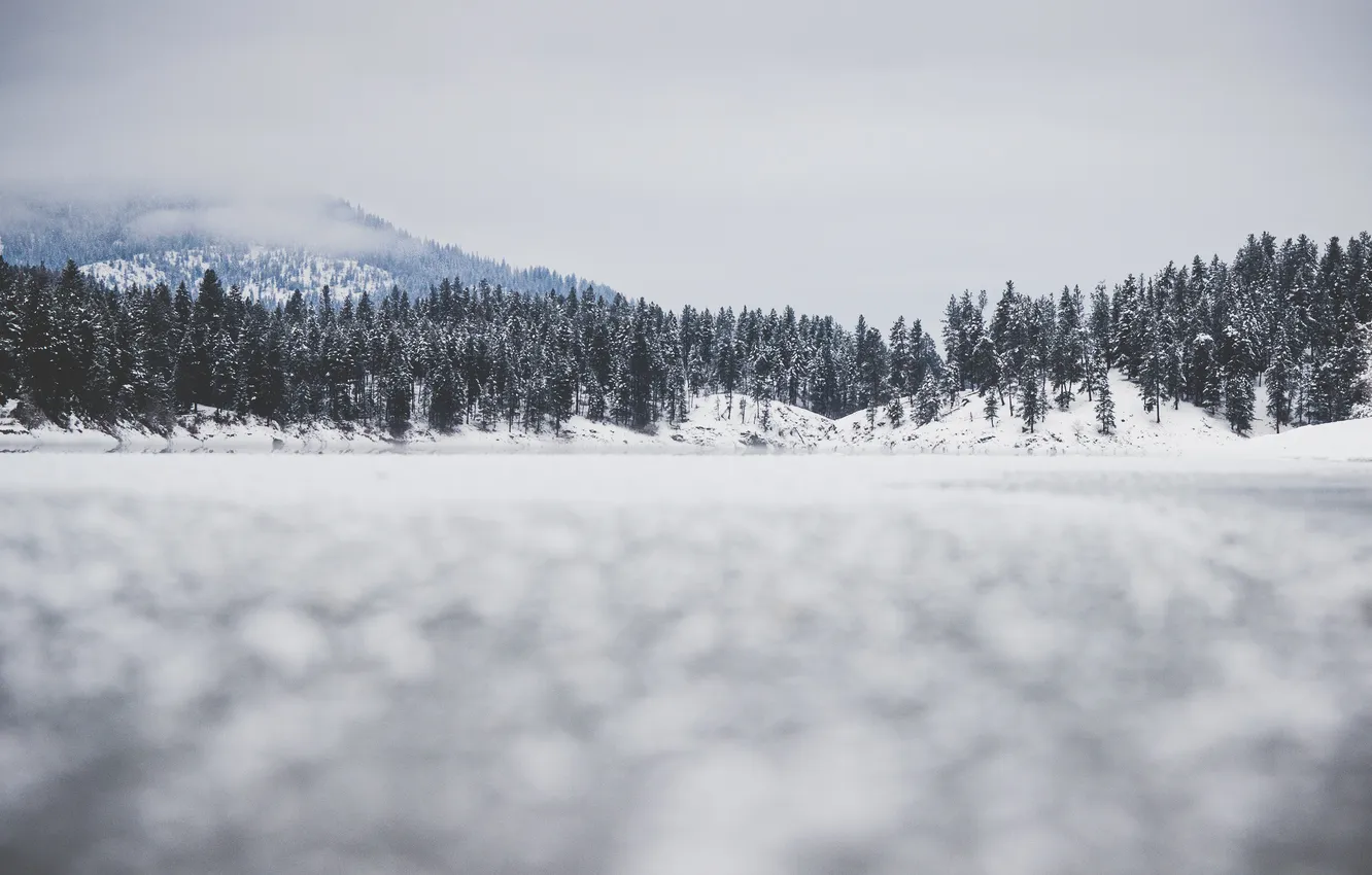 Фото обои зима, облака, деревья, горы, озеро, замерзшее озеро