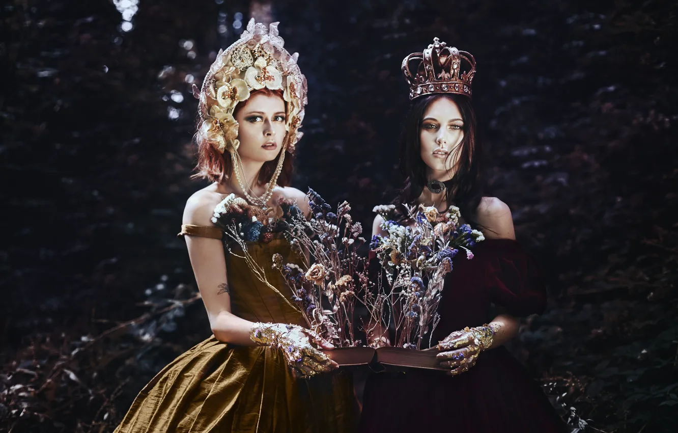 Фото обои цветы, книга, две девушки, Bella Kotak