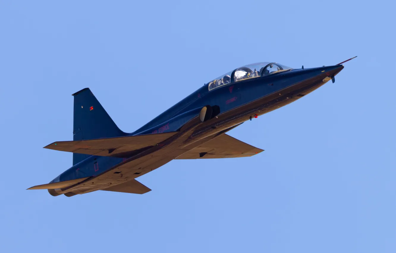 Фото обои military jet, high speed pass, t-38 talon, t-38