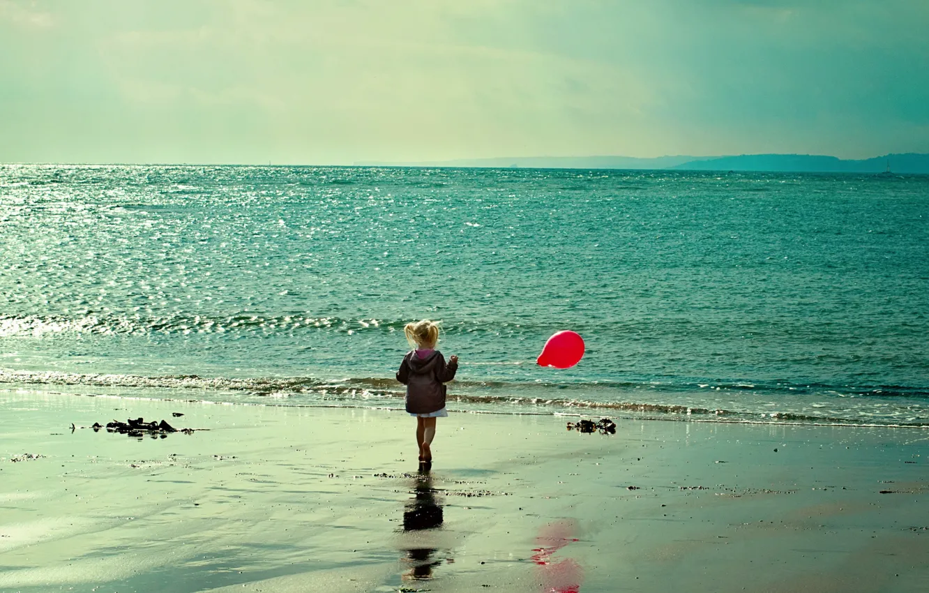 Фото обои море, настроение, шарик, девочка