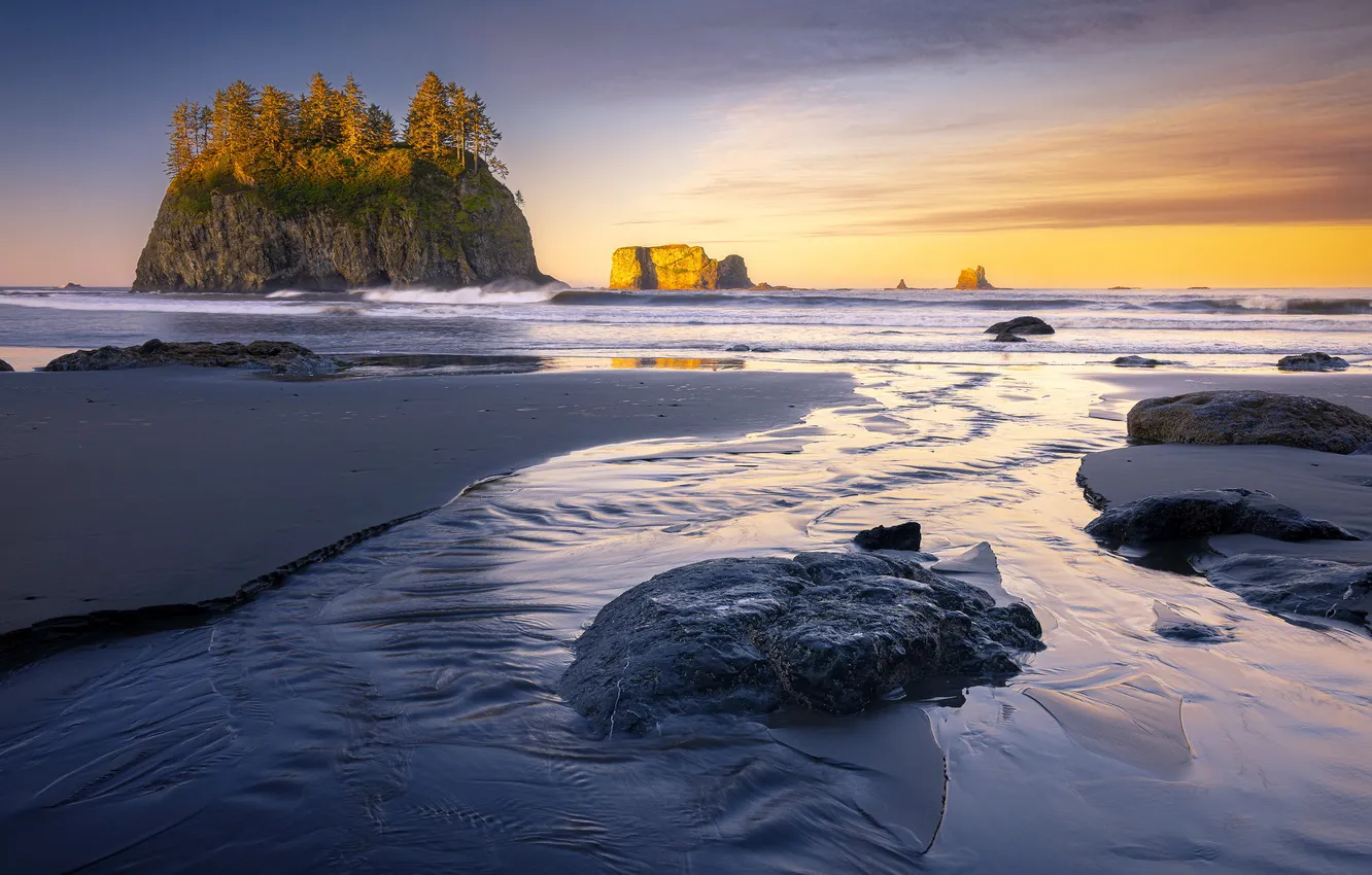 Фото обои USA, Washington, Quileute Reservation, First Light on the Crying Lady