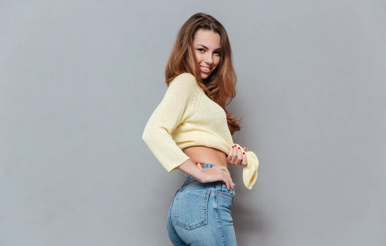 Фото обои girl, happy, grey, modern, jeans, one, lovely, looking