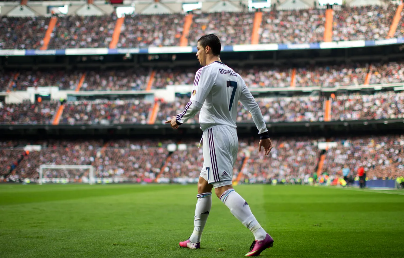 Фото обои Спорт, Футбол, Cristiano Ronaldo, Сантьяго Бернабеу, Football, Реал Мадрид, Real Madrid, Криштиану Роналду