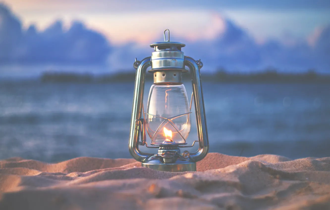 Фото обои песок, природа, огонь, лампа, вечер, фонарь
