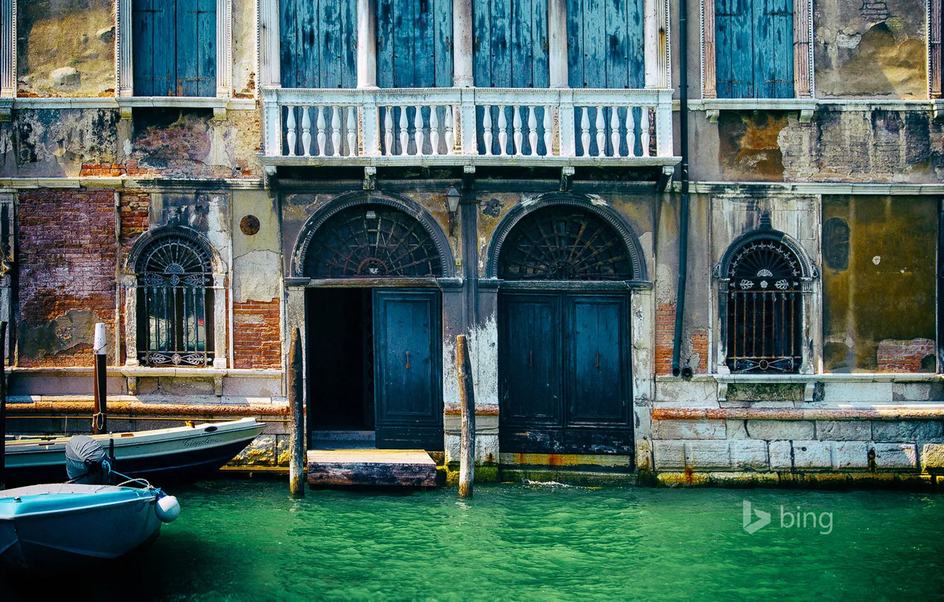 Фото обои дом, лодка, дверь, Италия, Венеция, канал, фасад