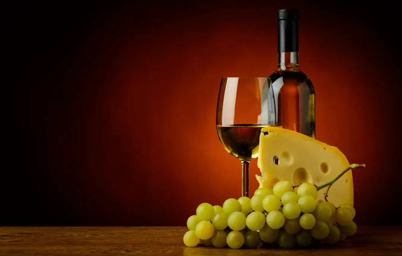 Фото обои фон, вино, бокал, бутылка, сыр, виноград