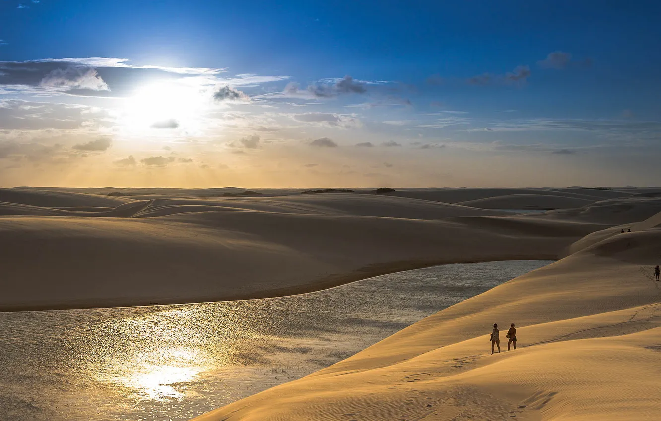 Фото обои солнце, облака, закат, люди, бассейн, дюны, Бразилия, Мараньян