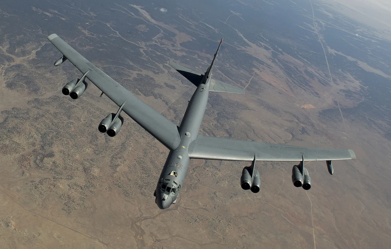 Фото обои полет, Boeing, бомбардировщик, стратегический, тяжёлый, B-52, Stratofortress