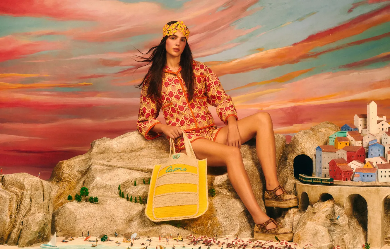 Фото обои Девушка, Волосы, Сумка, Мода, Коллекция, Fashion, Gucci, Resort 2022 Collection