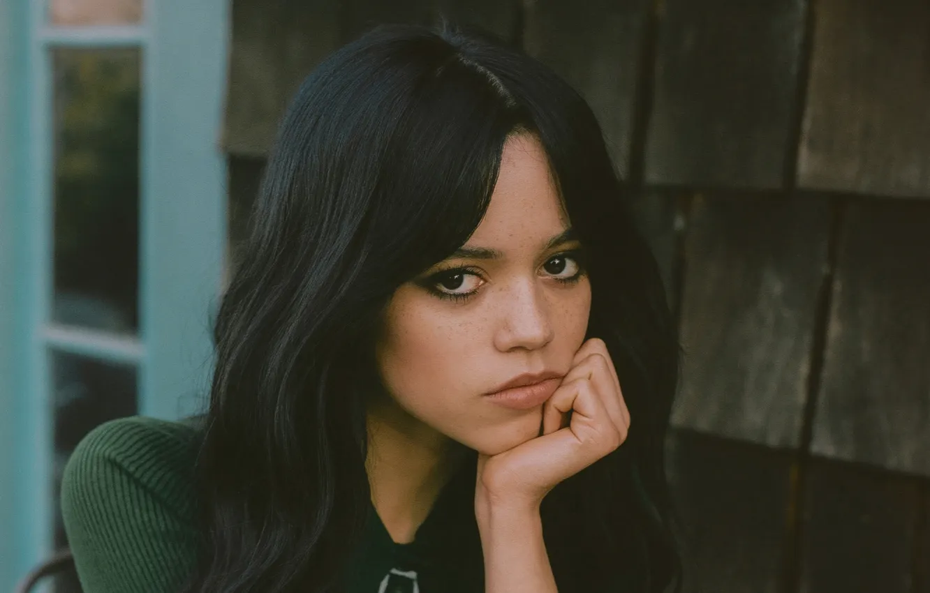 Фото обои взгляд, поза, макияж, актриса, Jenna Ortega, Дженна Ортега