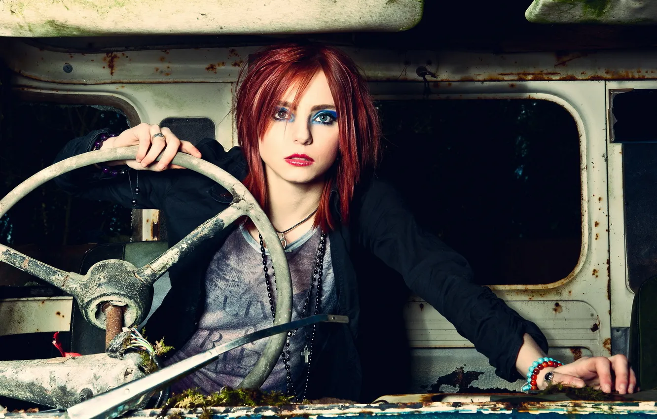 Фото обои машина, девушка, руль