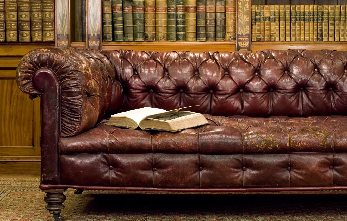 Фото обои старина, стиль, диван, книги, книга, библиотека, антиквариат