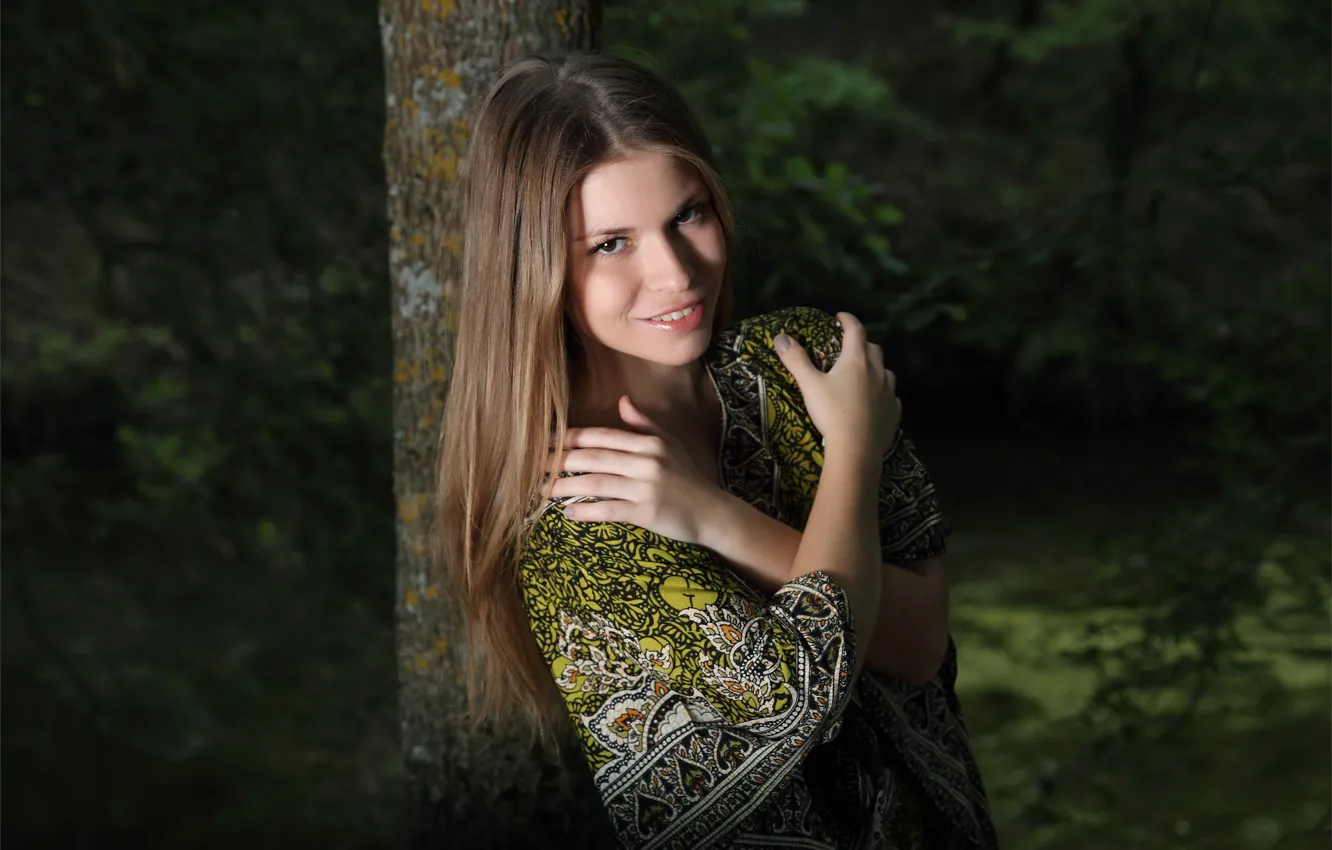 Фото обои forest, long hair, model, brunette, gorgeous, photoshoot, posing, beautiful face