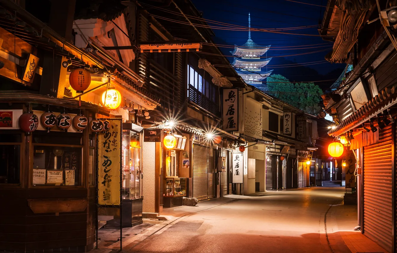 Фото обои ночь, огни, улица, дома, Япония, фонари, Miyajima