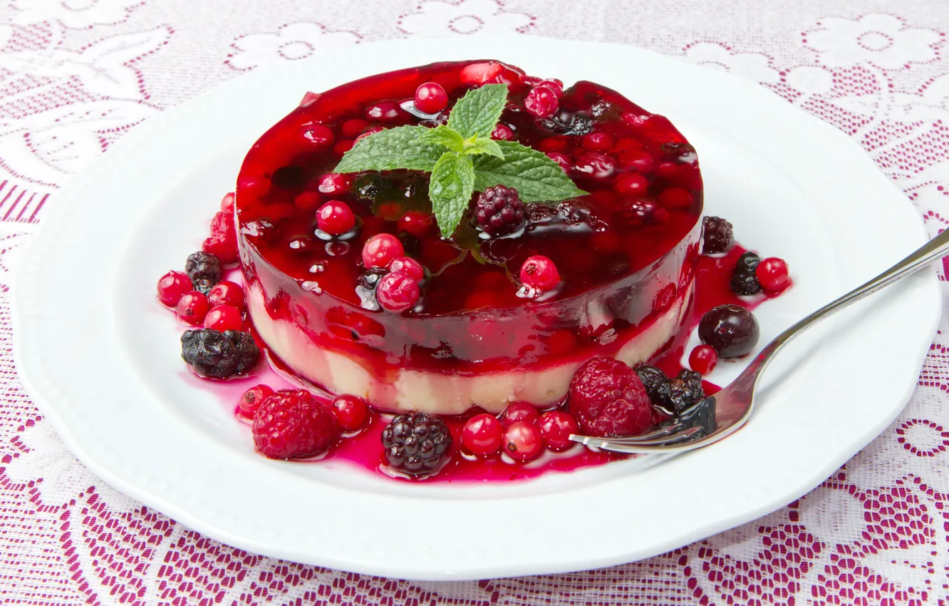 Фото обои ягоды, малина, сладости, пирожное, десерт, смородина, ежевика, сладкое