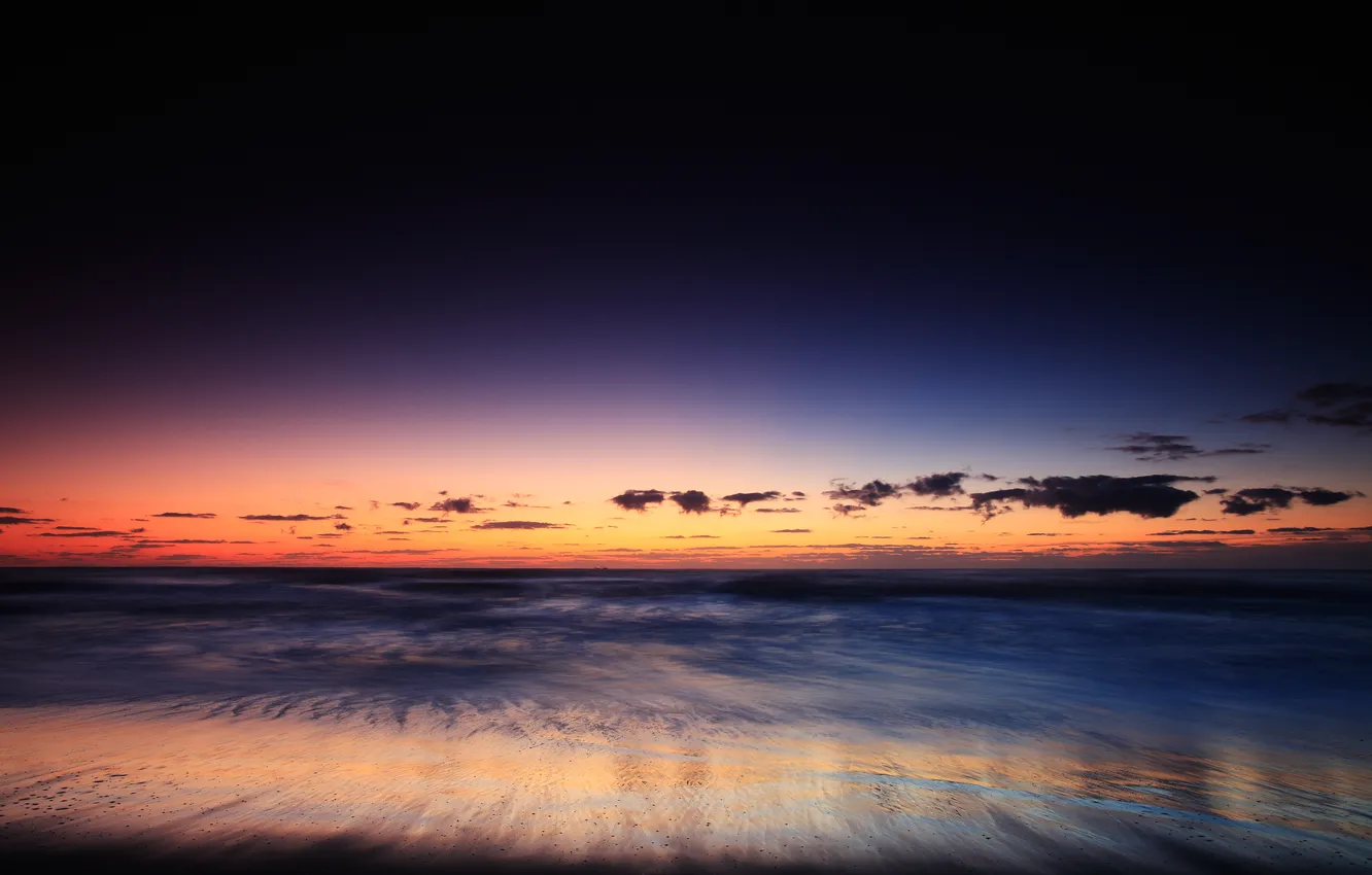 Фото обои волны, небо, облака, океан, берег, горизонт