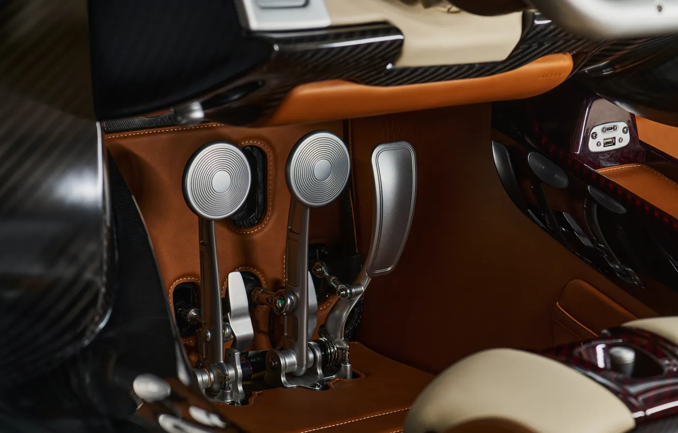 Фото обои Roadster, суперкар, Pagani, supercar, педали, Utopia, 2024, детали интерьера