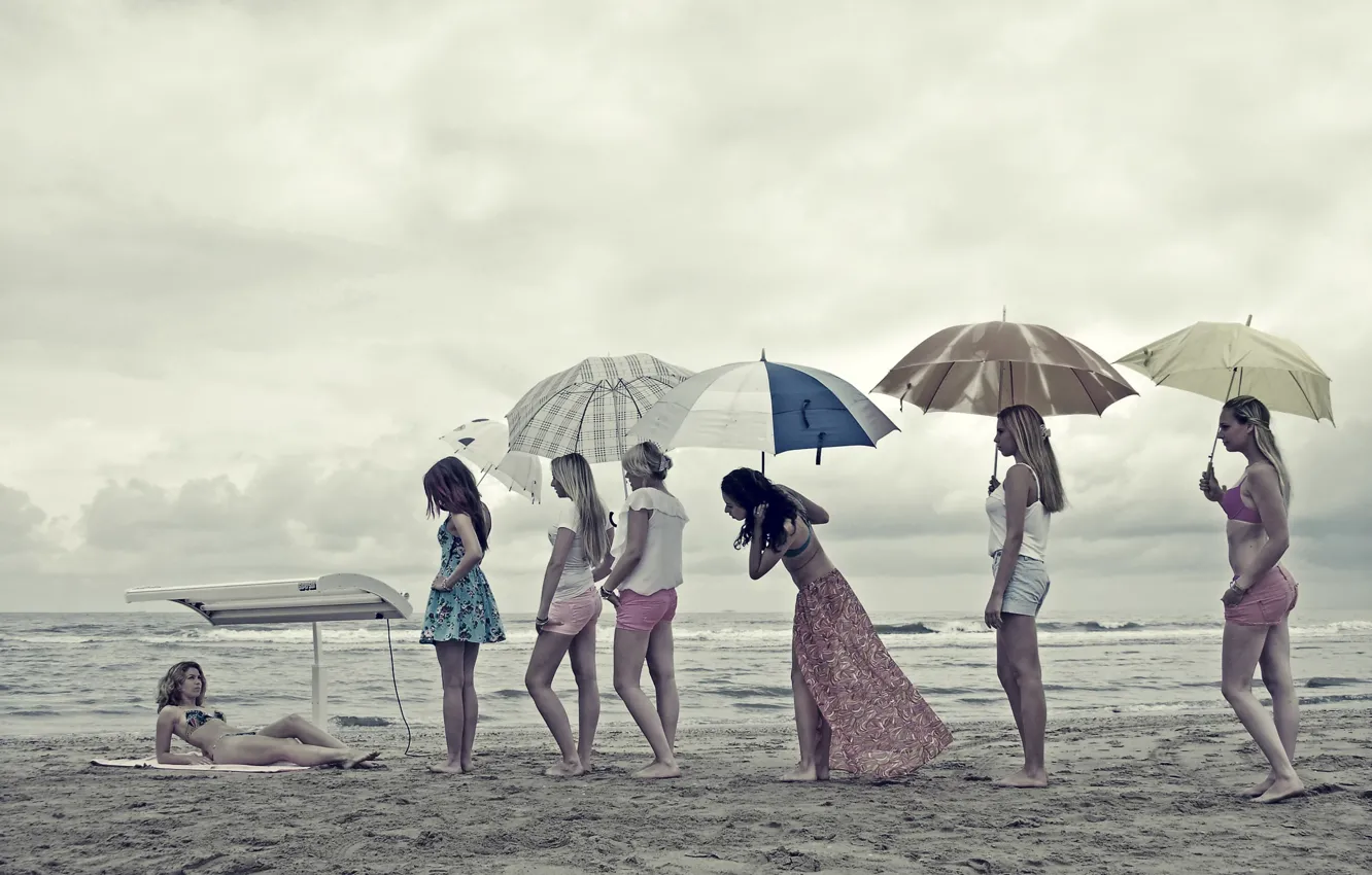 Фото обои пляж, девушки, юмор, очередь