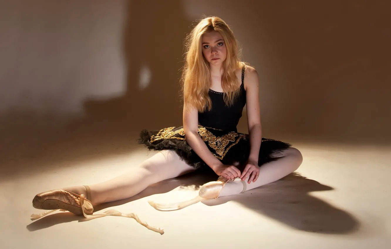 Фото обои балерина, фотосессия, пуанты, Elle Fanning